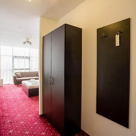 Hotel N